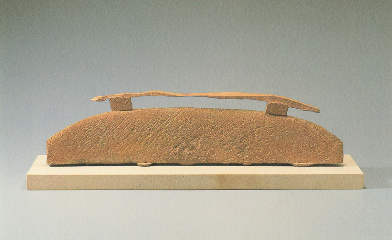 橋本明夫《気流・天と地》鋳鉄、2006年