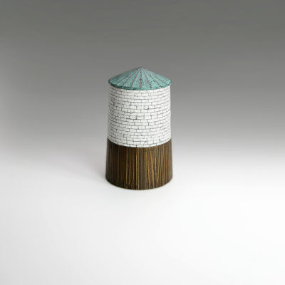 《卵殻塔形重香合》     Three-drawer tower shaped incense case, rankaku